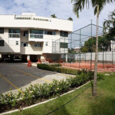 photo_5039555776220957579_y